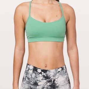Lululemon Flow Y Bra, Nulu Light Support Sports Bra.
Light Green Sports Bra SzXS